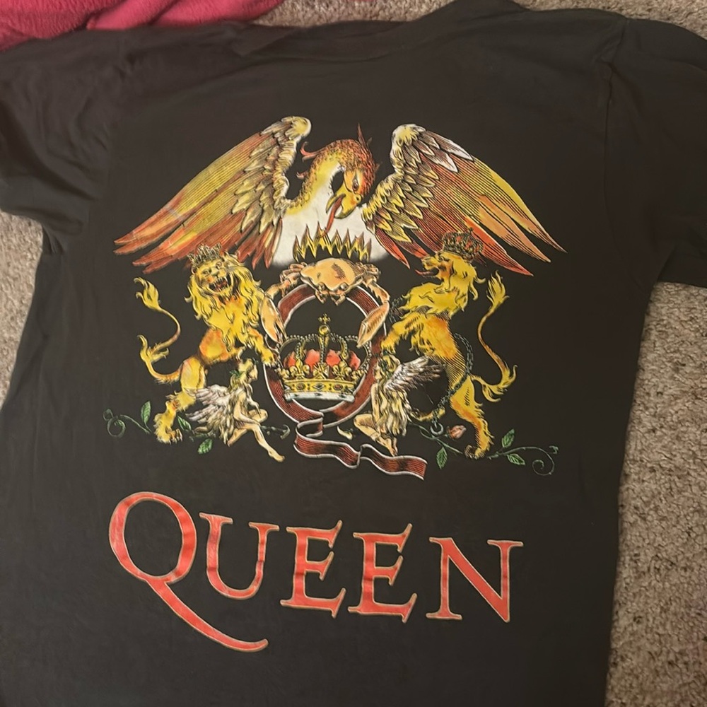 queen shirt